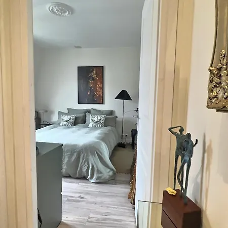 Apartment 11 Quartier Saint Maur, Oberkampf *